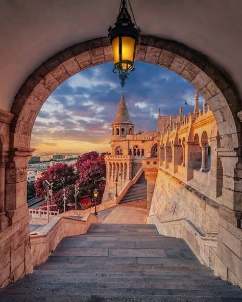 Budapest Castle, Fisherman's Bastion, Hungary Travel, Budapest Travel, Castle Hill, Voyage Europe, Destination Voyage, A Castle, Innsbruck