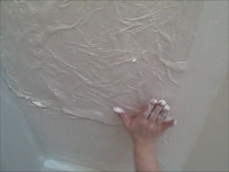 use tissue paper for an easy textured ceiling that hides unevenness better than paint alone: Cheap Ceiling Ideas, Textured Ceiling, Beadboard Wallpaper, Gift Tissue Paper, Ceiling Texture, Popcorn Ceiling, Diy Ceiling, Ceiling Treatments, Kitchen Decorating