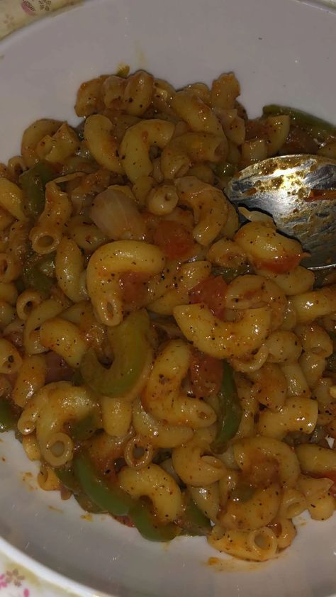 Food and Drink: #foodie, #recipes, #cooking, #food inspiration Macaroni Snap, Pakistani Food Snapchat, Fake Snap Food, Food Fake Snap, Fake Food Snaps, Aesthetic Food Pics, Foodie Snap, Food Pakistani, Foodie Wallpapers