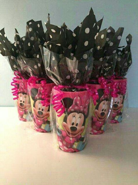 Minnie Mouse Themed Party, Mouse Themed Party, Mickey Mouse Party Favors, Minnie Mouse Party Favor, Tattoo Colors, Party Favor Cups, Minnie Mouse Theme Party, Minnie Mouse Birthday Party Decorations, Minnie Mouse First Birthday