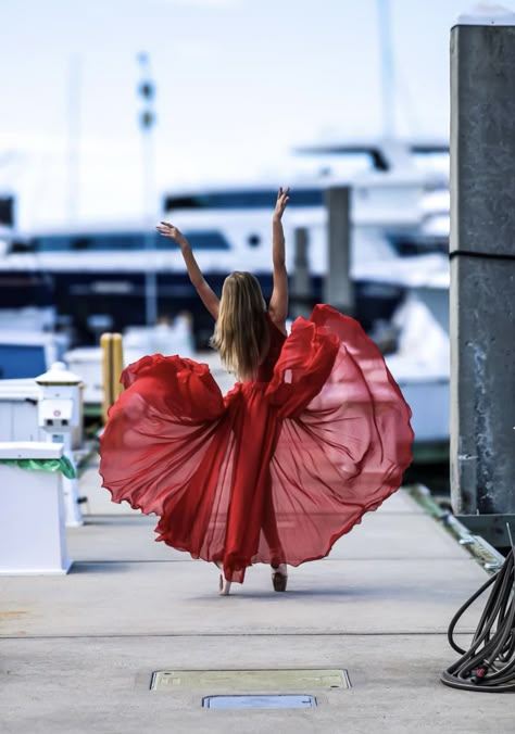 Long Dress Dance Photoshoot, Long Skirt Dance Poses, Dance Poses With Long Skirts, Modern Dance Poses, Dance Photoshoot Poses, Skirt Poses, Company Pictures, Dancer Photoshoot, Dance Senior Pictures