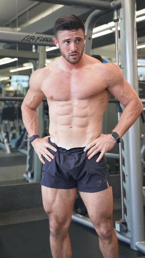 Airborne Army, Perfect Physique, Mens Facial Hair Styles, Michael Roberts, Workout Inspiration, Body Reference Poses, Boy Models, Muscular Men, Male Physique