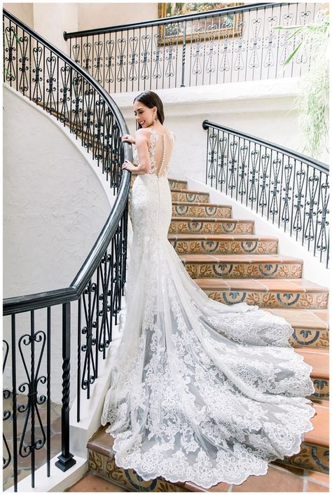 Wedding Gown Train, Staircase Wedding, Wedding Staircase, Villa Antonia, Bride Photoshoot, Wedding Picture Poses, Bridal Pictures, Bridal Poses, Mother Wedding Dress