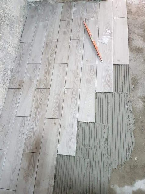 Faux Parquet, Bedroom Tiles, Bedroom Wooden Floor, Laminated Flooring, Diy Photo Projects, Bedroom Tile, Balcony Tiles, Flooring Pattern, Parquet Design