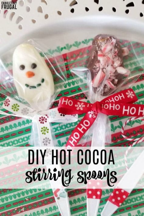 Hot Chocolate Spoons Diy, Cocoa Spoons, Spoons Diy, Diy Christmas Gifts For Kids, Hot Cocoa Gift, Hot Chocolate Spoons, Diy Hot Chocolate, Diy Hot Cocoa, Cocoa Gift