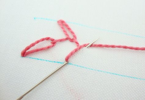 big B: 100 Stitches - Chained feather stitch Feather Stitch, Chain Stitch Embroidery, Embroidery Stitch, Stitch Tutorial, Embroidery Stitches Tutorial, Easy Stitch, Sewing Stitches, Crafty Craft, Hand Embroidery Patterns