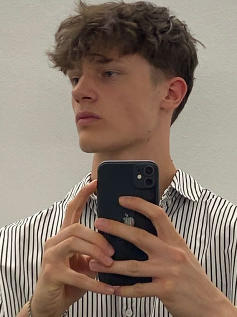 Mens Short Sides Haircut, Short Hairstyles For Men Aesthetic, Men’s Hair Long Too Short Sides, Guys Hair 2023, Short Textured Fringe Haircut Men, Best Haircuts For Wavy Hair Men, Haircuts For Brown Men, Guy Haircuts Wavy Hair, Curly Hair Men Haircut 2023