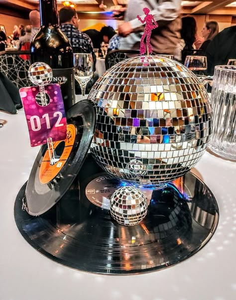 70th Birthday 70s Theme, Formal 50th Birthday Ideas, 70s Theme Birthday Party Ideas, Motown Theme Party, 70s Theme Birthday Party, 70s Theme Birthday, Disco Gala, 70s Birthday Party Ideas, 40 Blows