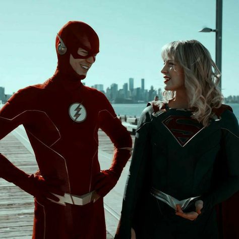 Justice League Art, Flash Costume, Flash Dc Comics, Flash Barry Allen, Supergirl 2015, Kara Danvers Supergirl, Supergirl Comic, Dc Tv Shows, Flash Tv Series