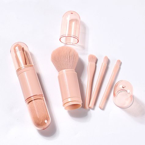 New Style Portable Soft Makeup Brush Double Sided Retractable 4 In 1 Mini Portable Travel Makeup Brush Set https://m.alibaba.com/product/1600092143902/New-Style-Portable-Soft-Makeup-Brush.html?__sceneInfo={"cacheTime":"1800000","type":"appDetailShare"} Alat Makeup, Travel Makeup Brushes, Makeup Brush Kit, Lip Cosmetics, Face Makeup Brush, Highlighter Brush, Mini Makeup, Soft Makeup, Eye Brushes