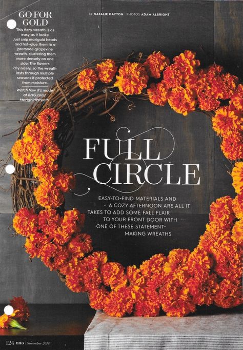 Diwali Wreath Ideas, Diwali Wreath, Indian Floral Decor, Diwali Dinner, Dia De Los Muertos Decorations Ideas, Door Garland, Mistletoe And Wine, Recetas Halloween, Bonfire Party