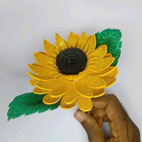 DIY Glitter Paper Flowers | How to Make Beautiful Flower with Glitter Foam Sheet Crafts | By SmirchS Glitter Paper Flowers, Glitter Foam Sheet Crafts, Glitter Paper Crafts, Sheet Flowers, How To Make Glitter, Foam Sheet Crafts, File Decoration Ideas, Hanging Craft Ideas, Sunflower Crafts