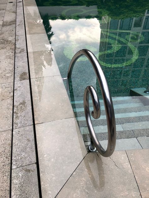 Pool Rails Inground, Pool Handrail Ideas, Pool Railing, Swimming Pool Renovation, Pool Rails, Stair Rails, Rectangle Pool, Flamingo Pool, Handrail Design