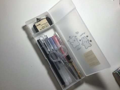 Clear Pencil Case Aesthetic Muji, Clear School Supplies, Muji Desk Organization, Muji Eraser, Muji Pencil Case Aesthetic, Muji School Supplies, Pencil Cases Aesthetic, Muji Pencil, Muji Pencil Case