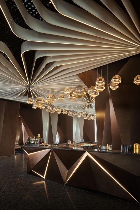 Luxury Restaurant Interior, Luxury Hotel Design, Hotel Lobby Design, Bar Ceilings, Nightclub Design, Decoration Restaurant, Bar Interior Design, Luxury Bar, Luxury Restaurant