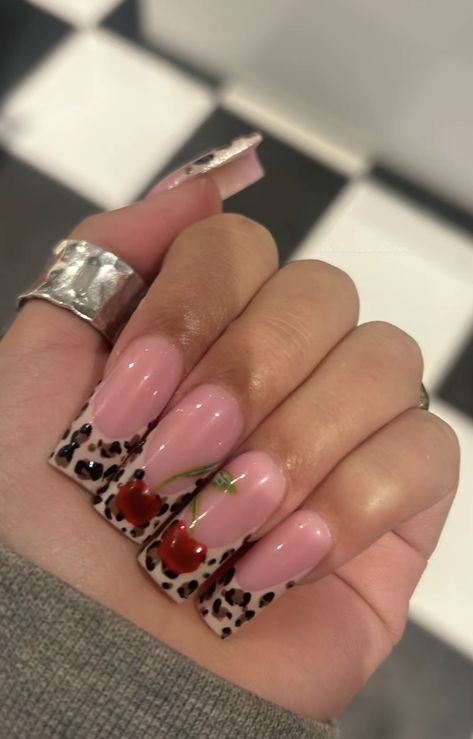 Square Nails Cherry, Lana Del Rey 2000s, Jaguar Nails, Nail Inspiration Coffin, Colorful Nails Summer, Nail Inspo Square, Nails Cheetah Print, Cheetah Print Nails, Cheetah Nails