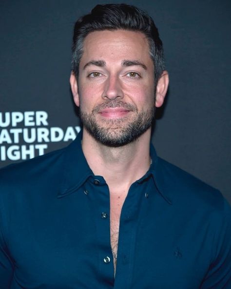 Zachary Levi #zacharylevi #zachary #shazam #shazammovie #dc #comics #dccomics #dceu #model #beauty #billybatson #outfits #men #man #actor #style Chuck And Sarah, Shazam Movie, Hot Nerds, Chuck Bartowski, Masculine Man, Man Actor, Joel Kinnaman, Yvonne Strahovski, Zachary Levi