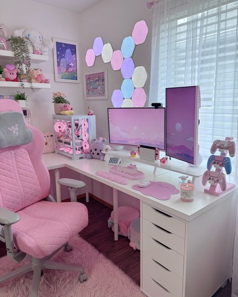 Happy Sunday besties! 💖 Me and Ollie are enjoying this long 3 day weekend! 🌸 I’ve been rebuilding my PC and I’m so excited to show you guys the end result soon! Stay tuned for some PC upgrades ✨ ♡ ♡ ♡ ♡ ♡ #pinksetup #pinksetups #pinkgamingchair #pinkgamer #pinkgaming #pinkgamingsetup #kawaiisetup #kawaiigamer #kawaiigaming #pcsetup #pcsetups #desksetup #desksetups #deskdecor #pcbuild #pcbuilds #keeb #keyboardbuild #gamingsetup #gamingsetups #nanoleaf #cozydesksetup #cozygamingsetup #cozyg... Ruang Gaming, White Setup, Streaming Room, Pink Office Decor, Ocean Room Decor, Gamer Bedroom, Girl Apartment Decor, 3 Day Weekend, Pink Games