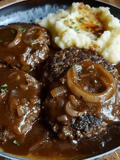 Hamburger Steak With Onions, Crockpot Ham And Potatoes, Steak With Onions, Hamburger Steak Recipes, Hamburger And Potatoes, Hamburger Steaks, Slow Cooker Salisbury Steak, Beef Stroganoff Crockpot, Baked Steak