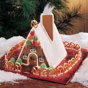 Gingerbread House Ideas, Flood Icing, How To Make Icing, Christmas Gingerbread House, Cut Out Cookies, Classic Holiday, Holiday Projects, Christmas Gingerbread, Pretzels