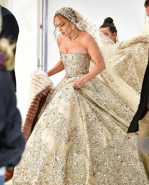 LEBANESE WEDDINGS on Instagram: “@JLO in @zuhairmuradofficial 😍 Yay or Nay ? ____________________ ▪︎Wedding dress : @zuhairmuradprivate…” Lebanese Dress, Lebanese Wedding Dress, Zuhair Murad Wedding, Bohemian Style Gown, Veil Dress, Lebanese Wedding, Types Of Gowns, Traditional Gowns, Bridal Skirts