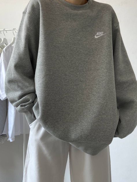 Cute Nike Outfits, Nike Sweatshirt, Wardrobe Tips, Outfits Chic, Nice Style, Causual Outfits, Sporty Outfits, Chic Fashion, Looks Style