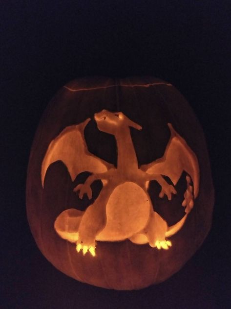 This year's pumpkin charizard! Charizard Pumpkin Carving, Charizard Pumpkin, Pumpkin Pokemon, Carvings Designs, Halloween Pumpkins Carvings Designs, Pumpkin Carving Pattern, Pumpkin Carving Stencil, 90s Fashion Outfits Hip Hop Party, Pumpkin Carving Designs