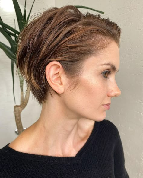 French Girl Hairstyles, Style A Pixie Haircut, Styling A Pixie, French Haircuts, Short Hair For Older Women, Combed Back Hair, Hair For Older Women, French Girl Hair, Short Hairstyles For Older Women