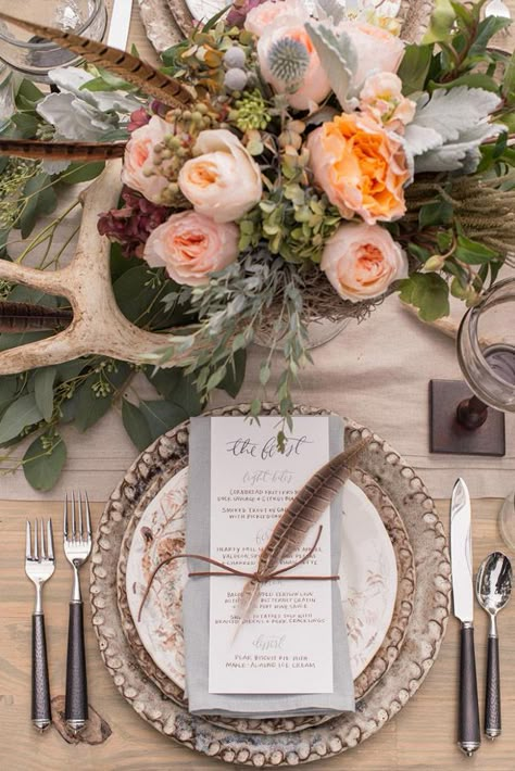 Not sure how much you like antlers, but that's a very bohemian look (and rustic too).  Mixing those with centerpieces can be fun. Vintage Wedding Table Settings, Wedding Table Themes, Vintage Wedding Table, Bohemian Table, Antler Wedding, Rustic Wedding Reception, Feather Wedding, Wedding Place Settings, Wedding Reception Inspiration