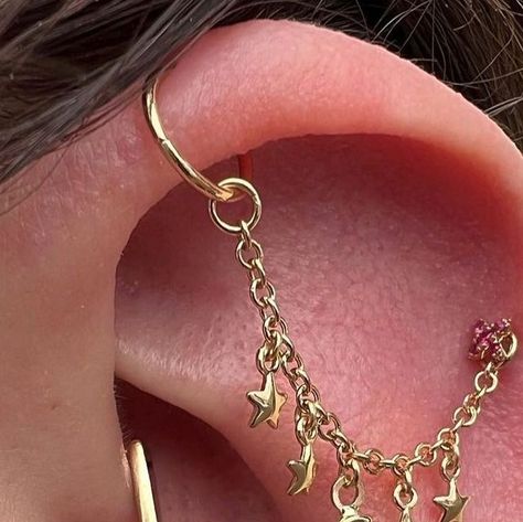 Hialeah Fine Jewelry on Instagram: "“Noches” Beautifully placed by @staytruebodypiercing who is always killing the game. Check it out y’all!" Conch Jewelry, Piercing Inspo, Cool Ear Piercings, English Memes, Cartilage Piercings, Pretty Accessories, Ear Style, Dope Jewelry, Shine Bright Like A Diamond