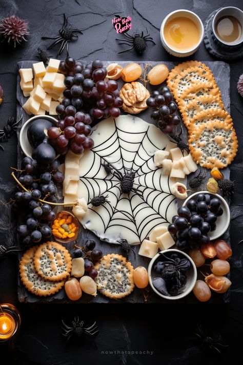 Harry Potter Charcuterie Board Ideas, Spooky Dessert Board, Sweet Halloween Charcuterie Board, Grazing Table Halloween, Gothic Snacks, Halloween Buttercream Board, Charspookerie Board, Harry Potter Charcuterie Board, Halloween Grazing Table