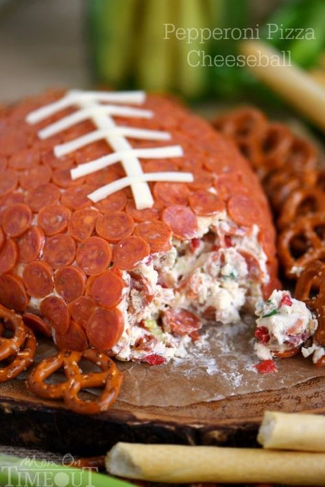 Pepperoni Pizza Cheeseball. Tailgating Recipes and Football Party Food Ideas for your stadium gathering on Frugal Coupon Living. Appetizers for game day. Football Cheese Ball, Matcha Yogurt, Pizza Sugar Cookie, Football Party Foods, Bowl Party Food, Diy Easy Recipes, Superbowl Appetizers, Protein Food, Football Snacks