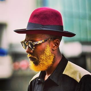 And this man, who chose to brighten up his face with some sunshine yellow in his beard. | 23 Bold Beards That Will Sexually Awaken You Beard Trend, Beard Beanie, Beard Dye, Diy Beard, Mens Beard Grooming, Beard Wax, Black Men Beards, Hipster Beard, Best Beard Styles