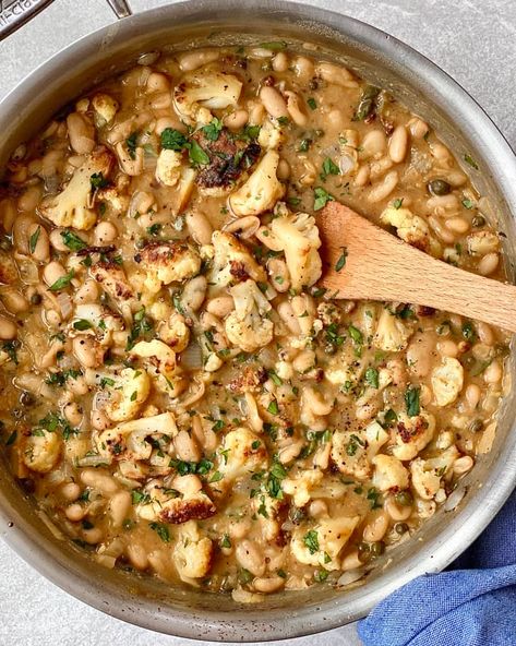 Braised Cauliflower, Piccata Recipe, Dinner On A Budget, Cheap Dinners, White Bean, Meatless Meals, White Beans, Budget Meals, Dinner Time