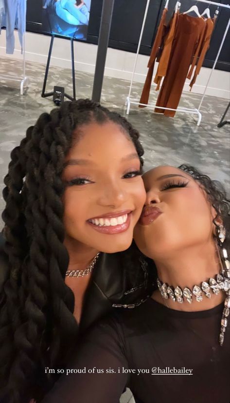 Chloe And Halle Aesthetic, Chole And Halle, Chloe Halle, Chloe And Halle, Chloe Bailey, Chloe X Halle, Halle Bailey, Black Femininity, Best Friend Photos