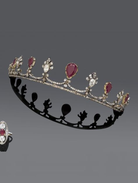 A BELLE EPOQUE RUBY AND DIAMOND TIARA, CIRCA 1900. Victorian Tiara, Ruby Tiara, Vintage Tiara, Tiaras Jewellery, Gold Tiara, Diamond Tiara, Jewellery Sketches, Unusual Jewelry, Crystal Crown