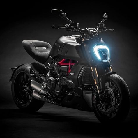 Ducati Diavel 1260s, Bike Ducati, Ducati Diavel Carbon, Ducati Motor, Ducati Hypermotard, Kawasaki Bikes, Bike Photography, Pretty Bike, Ducati Motorcycles