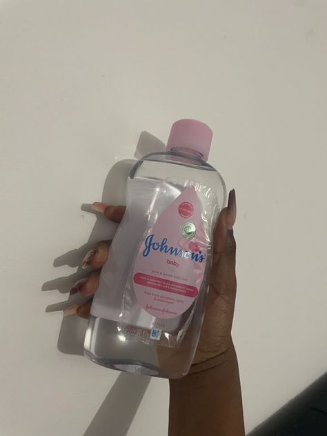 My preference is the Aloe vera infused baby oil Baby Oil Aesthetic, Johnson Baby Oil, Baby Oil Gel, Makeup Tutorial Eyeliner, Simple Skincare Routine, Happy Birthday Art, Bath And Body Care, Baby Oil, Glow Up Tips