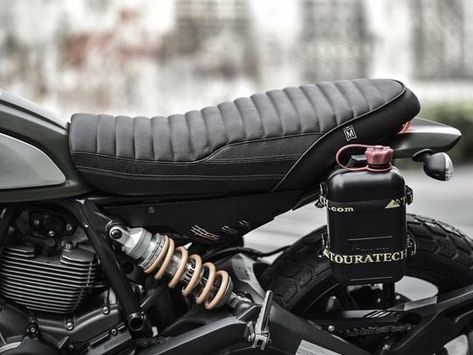 Ducati Scrambler Custom, Cb750 Cafe Racer, Cafe Racer Seat, Moto Scrambler, Scrambler Custom, Triumph Bikes, Motorbike Design, Scooters For Sale, Scrambler Motorcycle