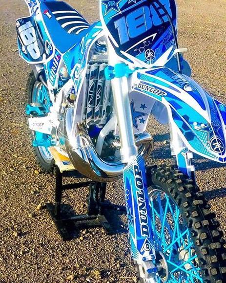 Womens Dirt Bike Gear, Dirt Bike Videos, Dirt Bike Riding Gear, Dirt Bike Quotes, Custom Dirt Bike, Ktm Dirt Bikes, Dirt Bike Party, Bike Party, Yamaha Dirt Bikes