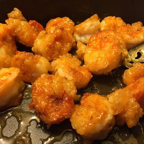 Honey Orange Firecracker Shrimp | "This was sooooo good! I followed a reviewers advice to reduce the honey sauce by half - perfect amount." Firecracker Shrimp, Crispy Shrimp, Sweet And Spicy Sauce, Honey Sauce, Shrimp Seasoning, Recipes Appetizers And Snacks, Shrimp Dishes, Fried Shrimp, Shrimp Recipe