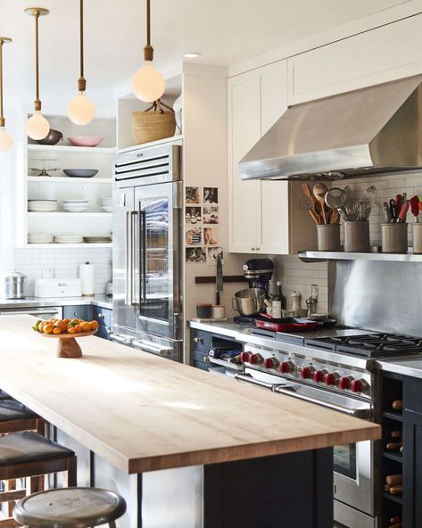 Remodelista Kitchen, Restaurant Kitchen Design, Commercial Kitchen Design, Kitchen Fan, Counter Seating, Interior Vintage, Cottage Kitchens, Office Office, Industrial Kitchen