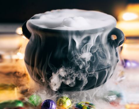 It’s Magic: A Dry Ice Gender Reveal Idea | Penguin Brand Dry Ice® Dry Ice Halloween, Spooky Foods, Homemade Rootbeer, Halloween Gender Reveal, Halloween School Treats, Halloween Party Decor Diy, Horror Party, Easy Halloween Decorations, Halloween Appetizers