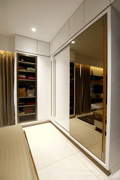 Wardrobe Design Bedroom With Mirror, White Open Shelves, Face In Mirror, Modern Sliding Wardrobe, White Wardrobe Bedroom, Sliding Wardrobe With Mirror, White Sliding Wardrobe, Sliding Mirror Wardrobe, Sliding Wardrobe Design