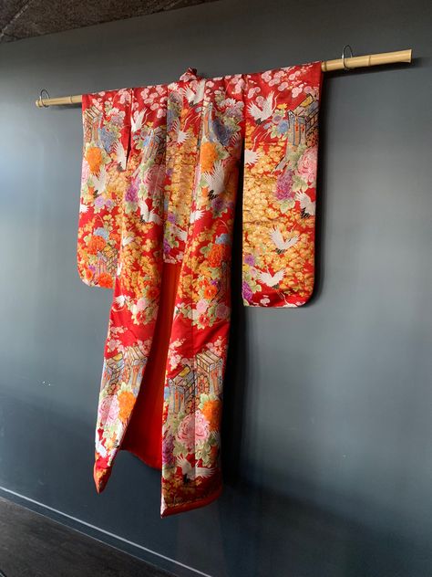 Kimono Wall Hanging, Hanging Kimono On Wall, Kimono On Wall, Framed Kimono, Display Kimono, Kimono Display, Yoga Meditation Room, Japan Interior, Santa Fe Home