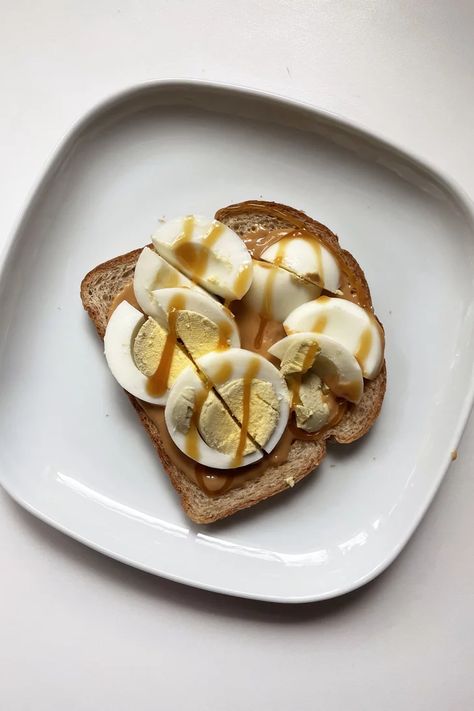 I Tried the Egg, Peanut Butter, and Honey Toast From Poosh Toast With Peanut Butter, Peanut Butter Egg, Peanut Butter And Honey, Hard Boiled Egg Recipes, Peanut Butter Toast, Healthy Fiber, Peanut Butter Eggs, Honey Toast, Popsugar Food