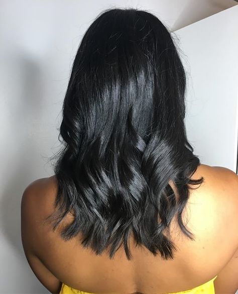 Black Hair Mid Length, Dark Mid Length Hair, Shoulder Length Black Hair, Black Wavy Hair, Ugly Outfits, Shoulder Hair, Haircuts Straight Hair, Mid Length Hair, Tan Skin