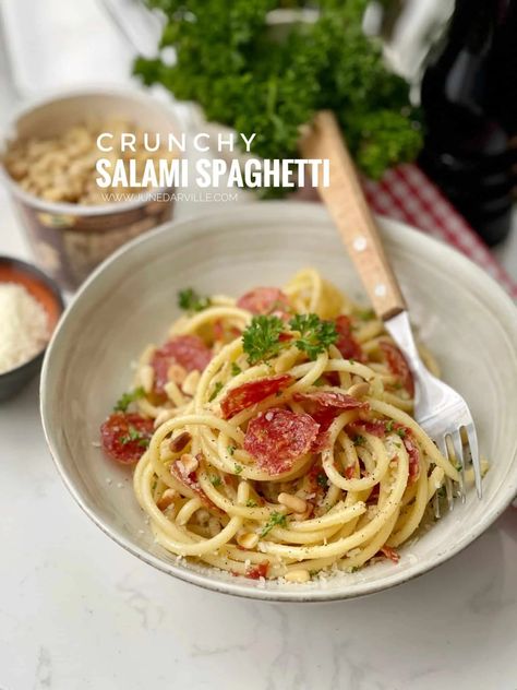 Pasta With Salami, Salami Pasta, Salami Recipes, Valentines Food Dinner, Basil Pesto Pasta, Italian Salami, Carbonara Sauce, Quick Pasta, Pecorino Cheese