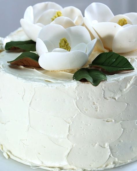 Southern Living on Instagram: “We’d like to introduce you to this season’s ultimate baking project, our Buttermilk-Chocolate Cake with homemade Magnolia Flower Toppers.…” Magnolia Birthday Cake, Magnolia Party Decor, Magnolia Baby Shower, Magnolia Cake, Buttermilk Chocolate Cake, 1st Birthday Cakes, Magnolia Baby, Baking Project, Magnolia Flower