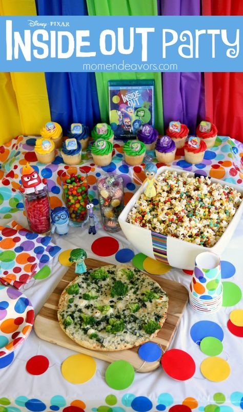 Simple Disney-Pixar Inside Out Party!! Food, activities, and free printables! #InsideOutEmotions AD Inside Out 2 Dinner Theme, Inside Out 2 Movie Night Food, Inside Out 2 Dinner Ideas, Inside Out 2 Party Food, Inside Out Dinner And A Movie, Inside Out Movie Night Food, Inside Out Themed Food, Outdoor Toy Organization, Tailgate Chili